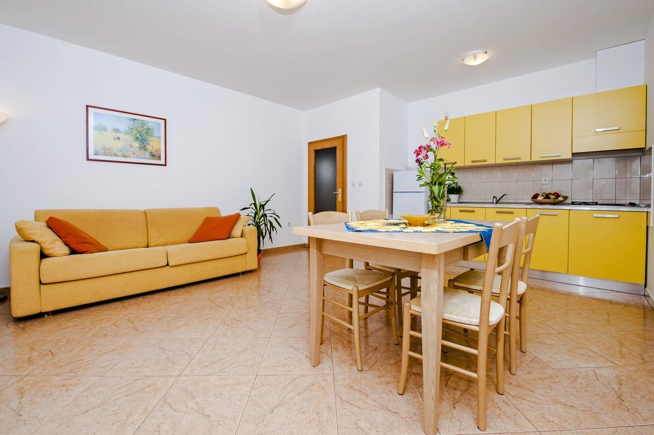 Apartments Bella Rovinj Exterior photo