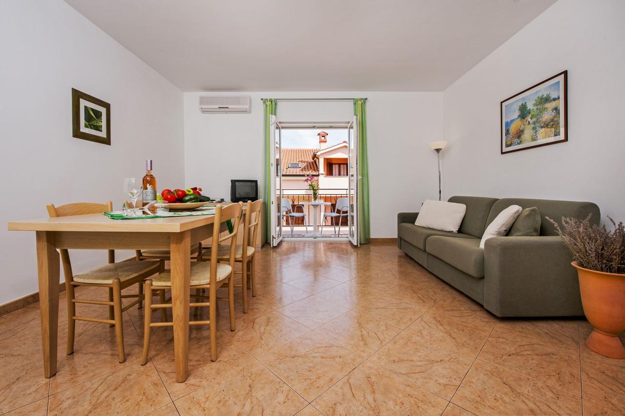 Apartments Bella Rovinj Exterior photo