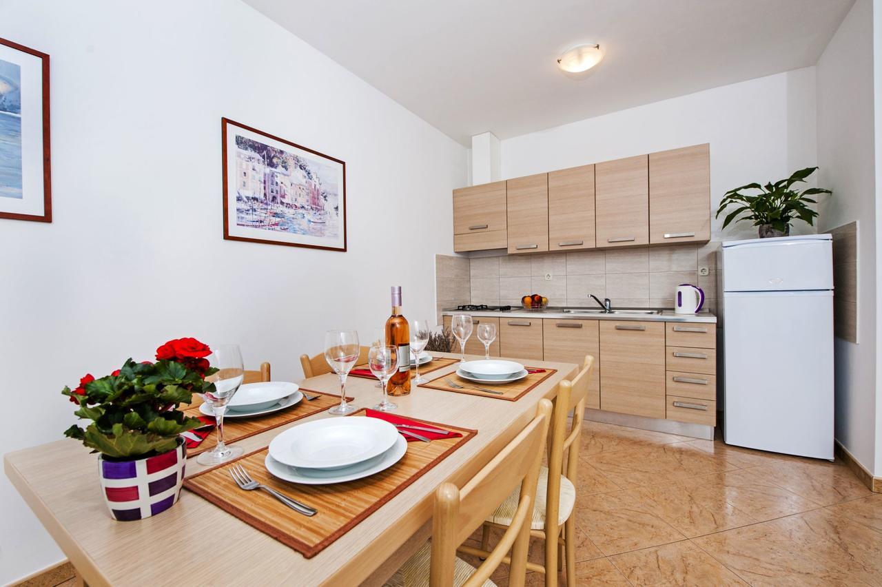 Apartments Bella Rovinj Exterior photo