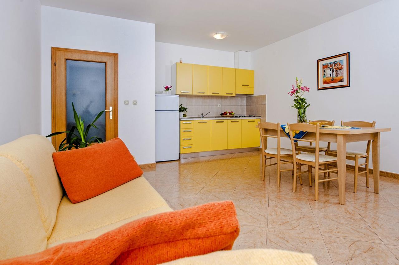 Apartments Bella Rovinj Exterior photo