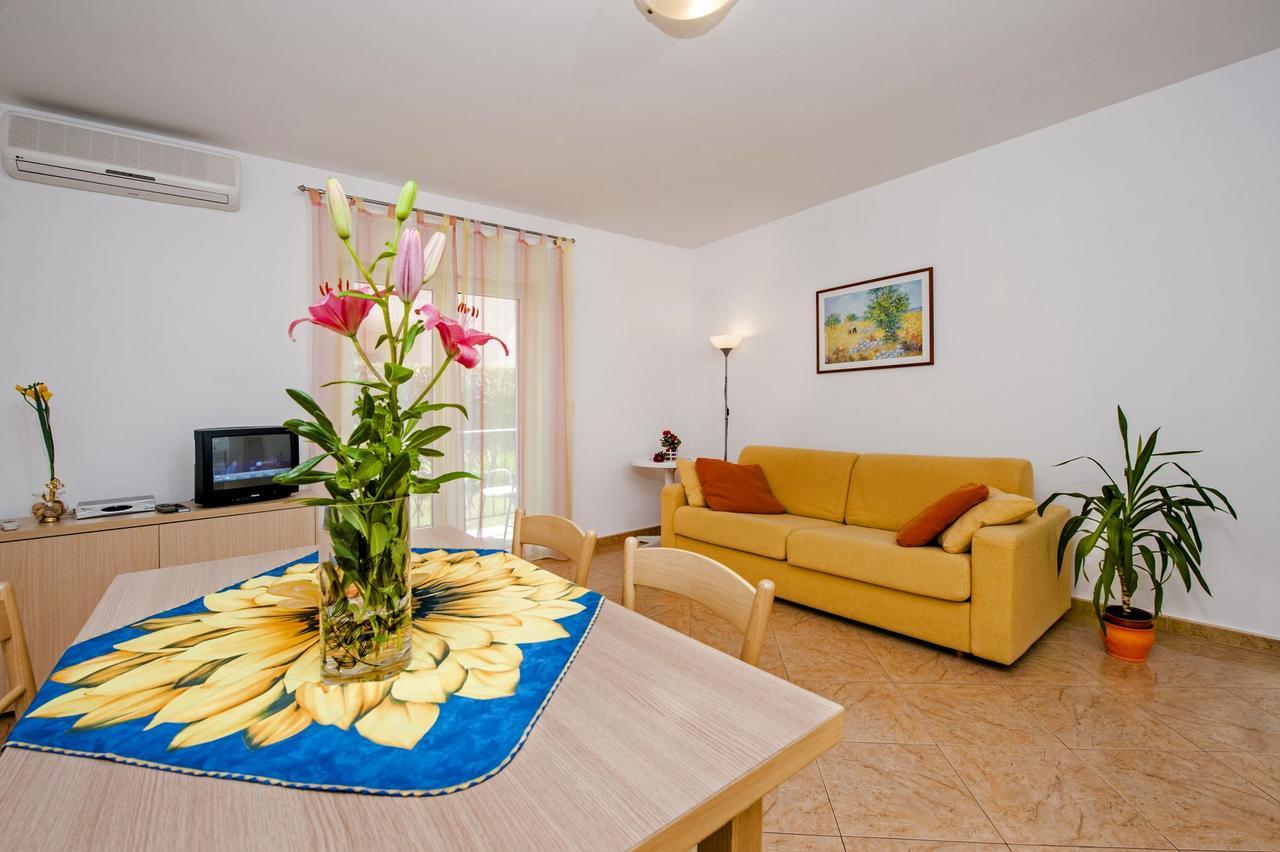 Apartments Bella Rovinj Exterior photo