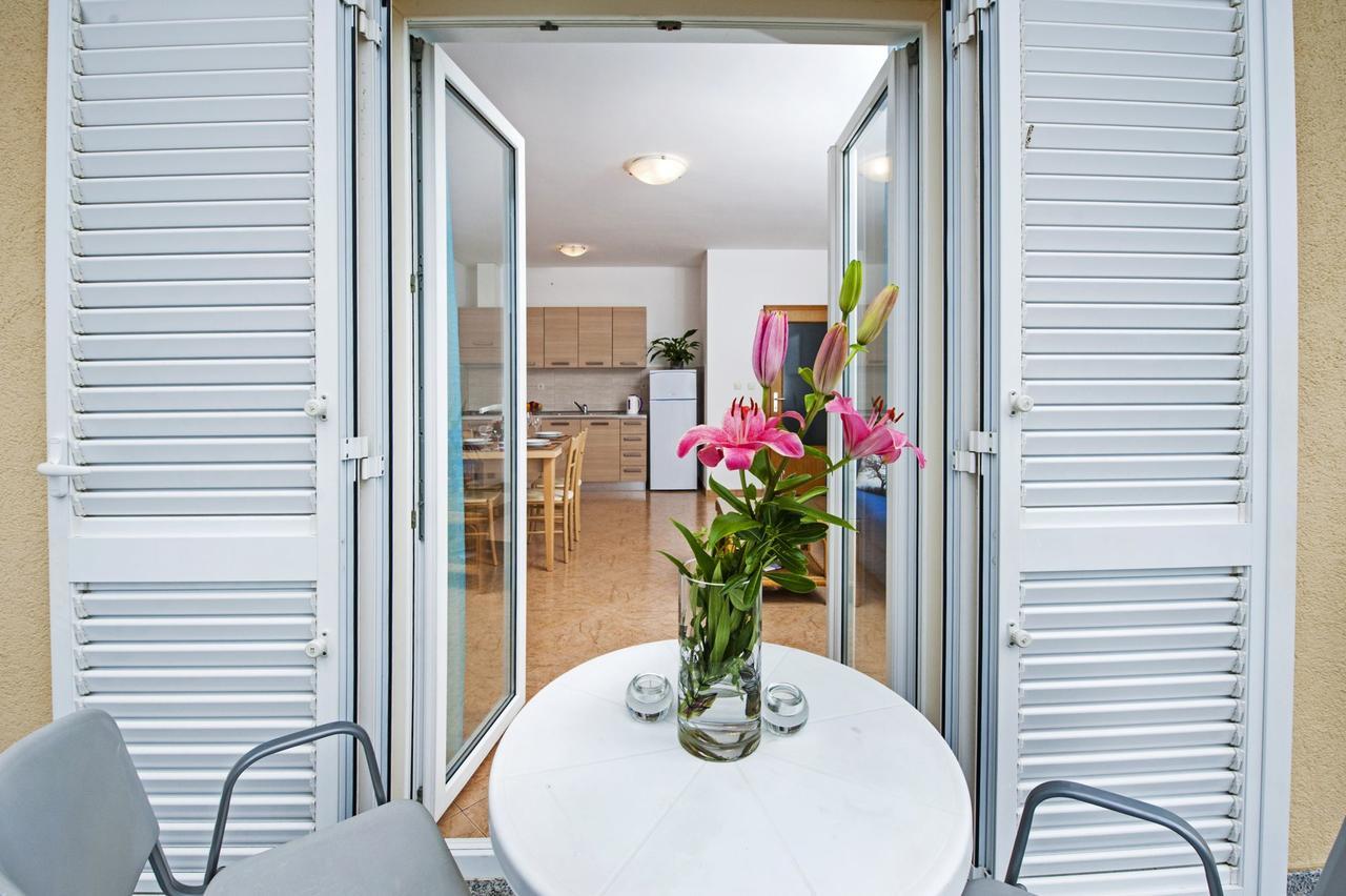 Apartments Bella Rovinj Exterior photo