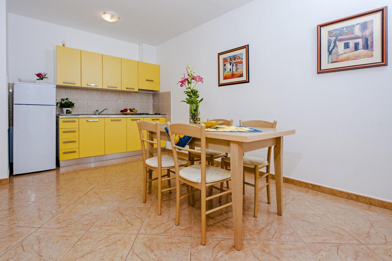 Apartments Bella Rovinj Exterior photo