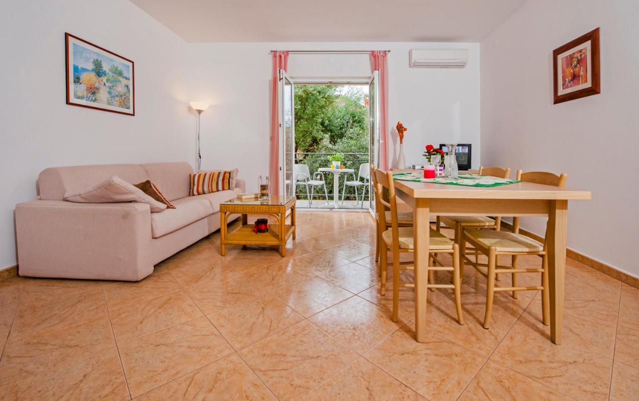 Apartments Bella Rovinj Exterior photo