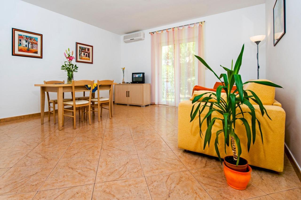 Apartments Bella Rovinj Exterior photo