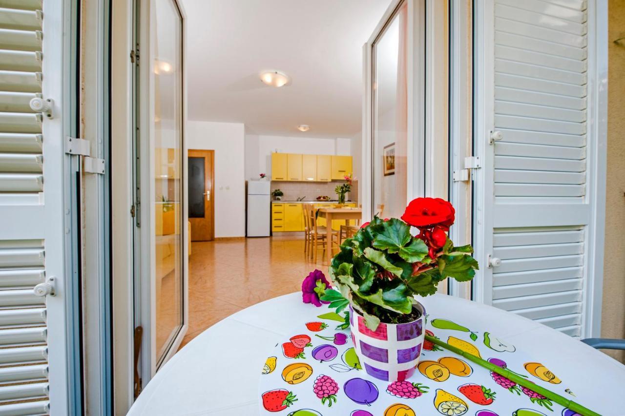 Apartments Bella Rovinj Exterior photo