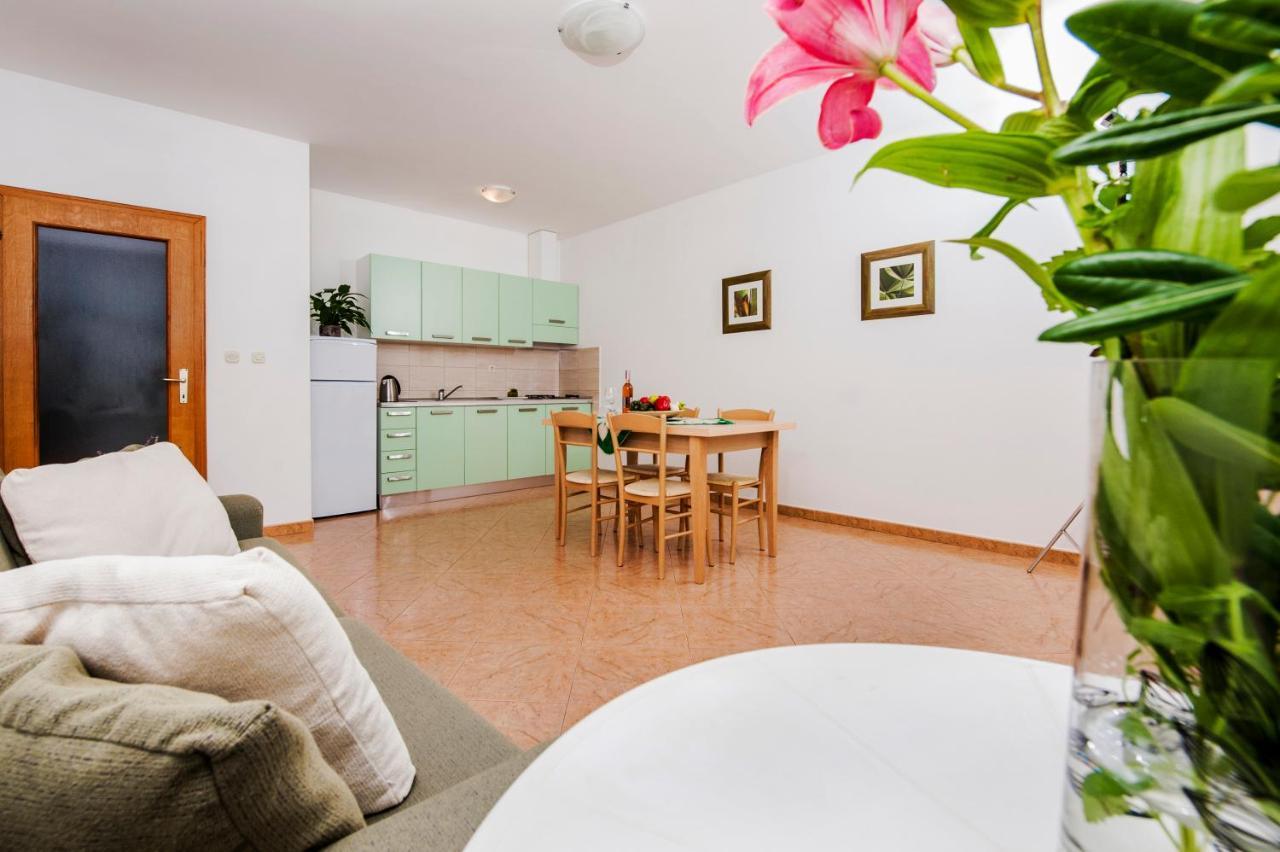 Apartments Bella Rovinj Exterior photo