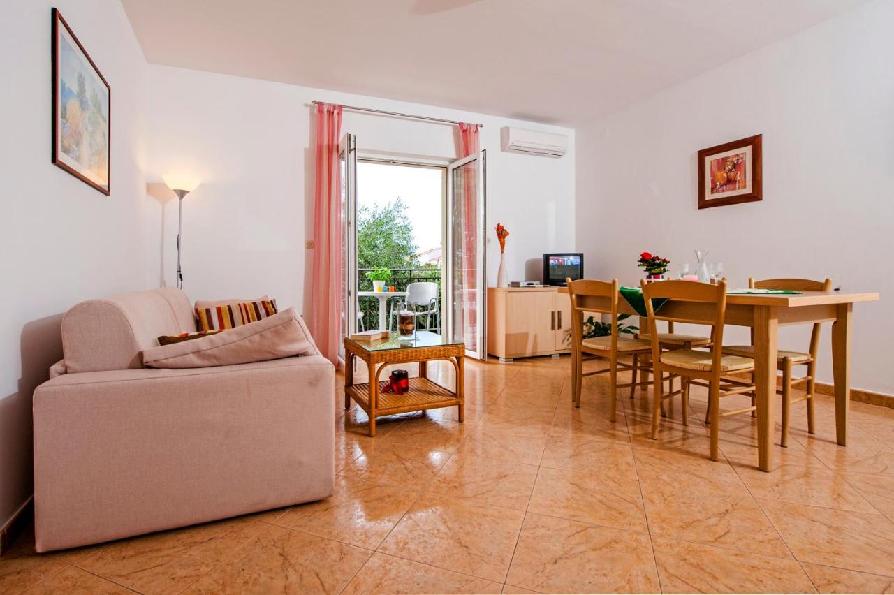 Apartments Bella Rovinj Exterior photo